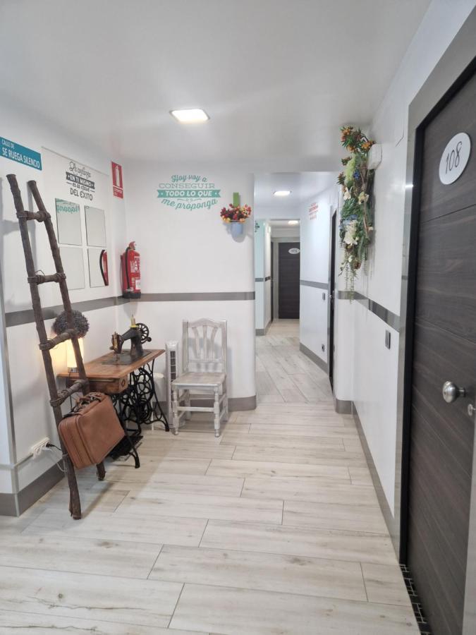 Hostal Boutique Luna De Gavin 쿠엘라 외부 사진