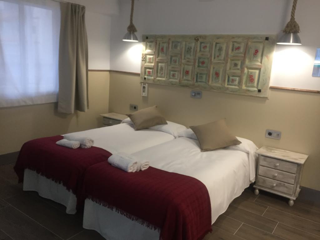 Hostal Boutique Luna De Gavin 쿠엘라 외부 사진