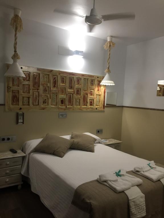 Hostal Boutique Luna De Gavin 쿠엘라 외부 사진