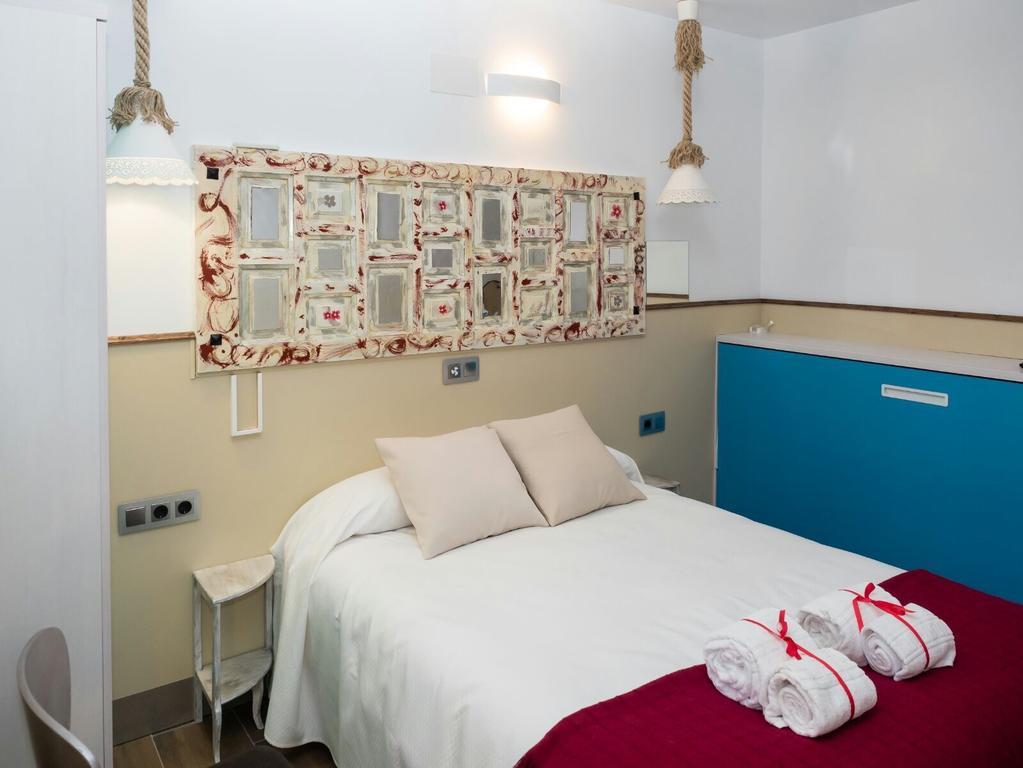 Hostal Boutique Luna De Gavin 쿠엘라 외부 사진