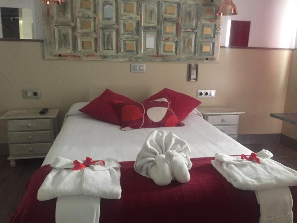 Hostal Boutique Luna De Gavin 쿠엘라 외부 사진