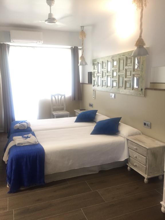 Hostal Boutique Luna De Gavin 쿠엘라 외부 사진