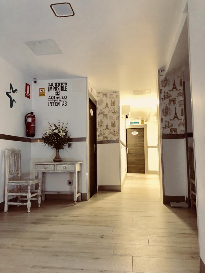 Hostal Boutique Luna De Gavin 쿠엘라 외부 사진