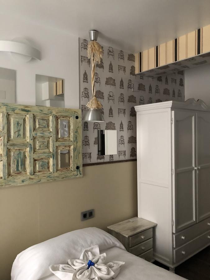 Hostal Boutique Luna De Gavin 쿠엘라 외부 사진