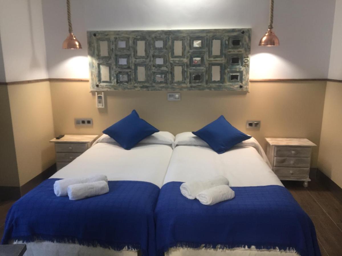 Hostal Boutique Luna De Gavin 쿠엘라 외부 사진